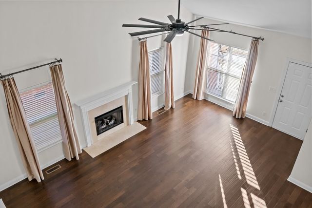 7020 Bridgeport Dr, Nashville, TN 37221