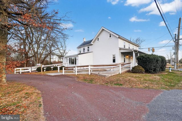 3 N COUNTY LINE RD, Telford, PA 18969
