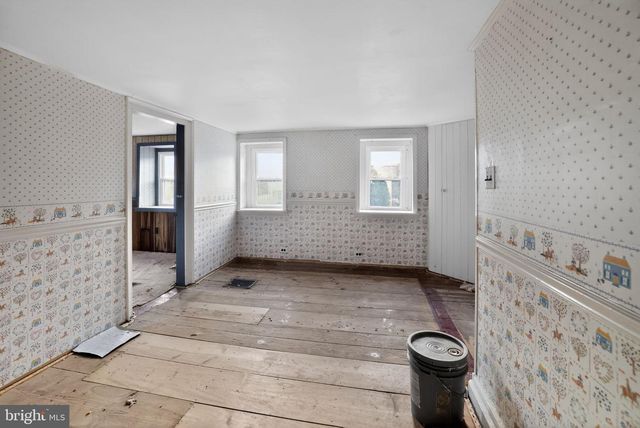 3 N COUNTY LINE RD, Telford, PA 18969