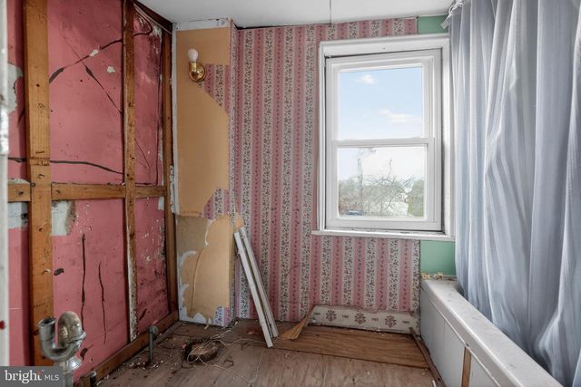 3 N COUNTY LINE RD, Telford, PA 18969