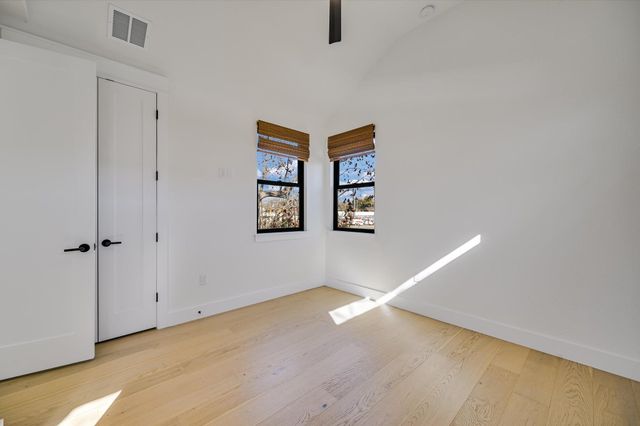 3503 Kay ST 2, Austin, TX 78702