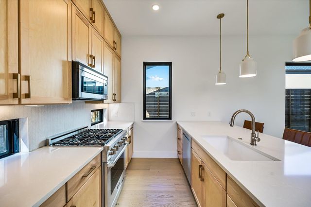 3503 Kay ST 2, Austin, TX 78702