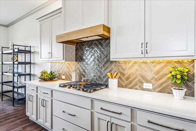 5918 E Forbes Ct, Bel Aire, KS 67220