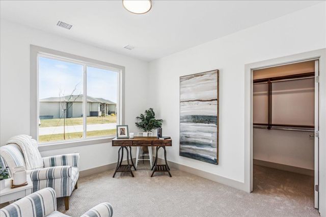 5918 E Forbes Ct, Bel Aire, KS 67220