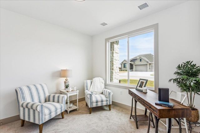 5918 E Forbes Ct, Bel Aire, KS 67220