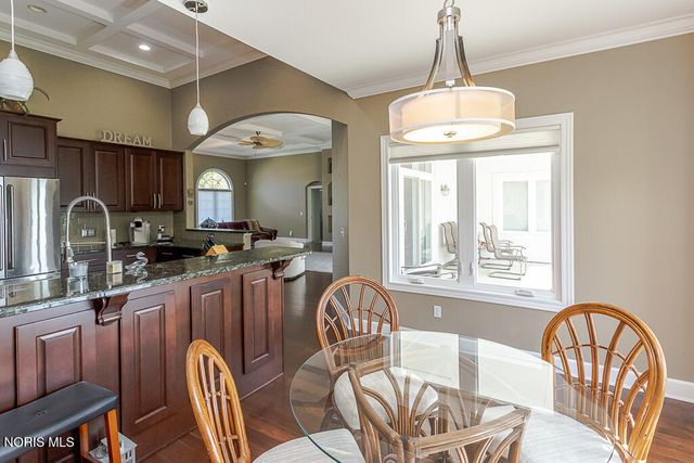 9140 Pelican Cove Court, Sylvania, OH 43560