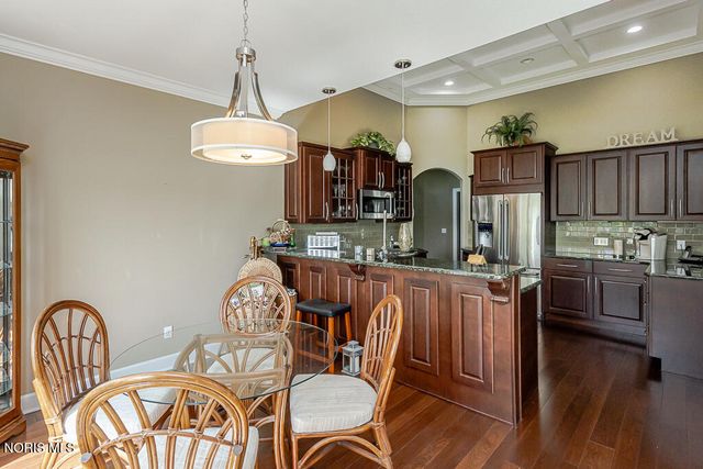 9140 Pelican Cove Court, Sylvania, OH 43560