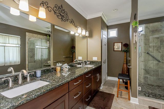 9140 Pelican Cove Court, Sylvania, OH 43560
