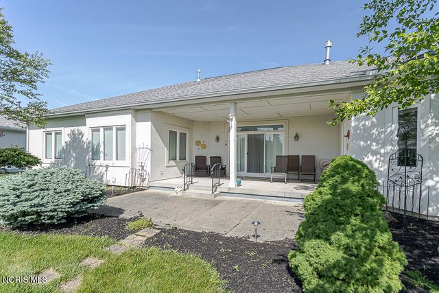 9140 Pelican Cove Court, Sylvania, OH 43560