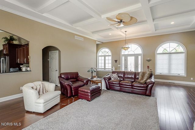 9140 Pelican Cove Court, Sylvania, OH 43560