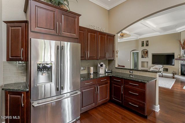 9140 Pelican Cove Court, Sylvania, OH 43560