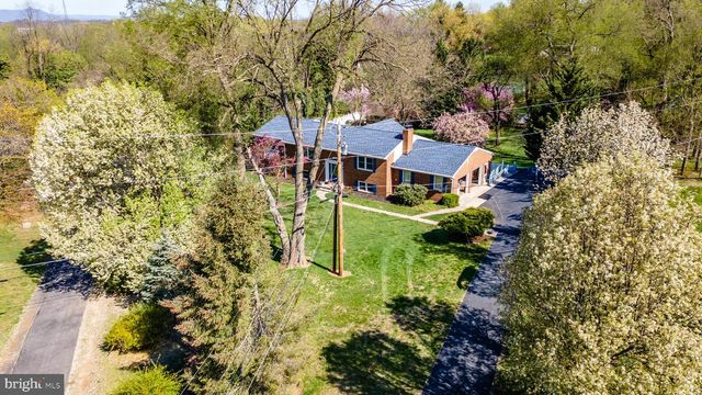 16516 TAMMANY LN, Williamsport, MD 21795