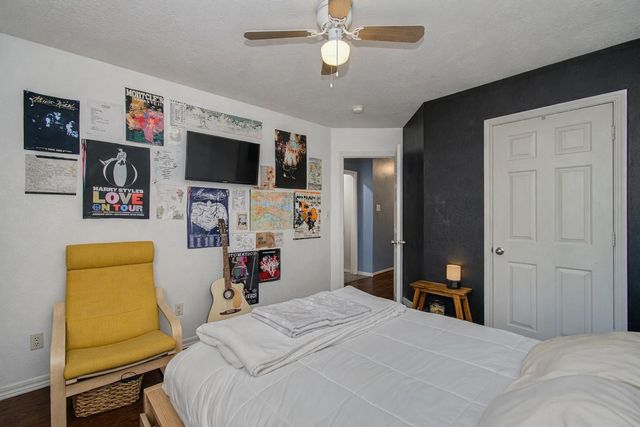 150 S Walden Elms Circle, The Woodlands, TX 77382