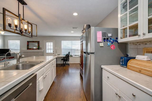 150 S Walden Elms Circle, The Woodlands, TX 77382