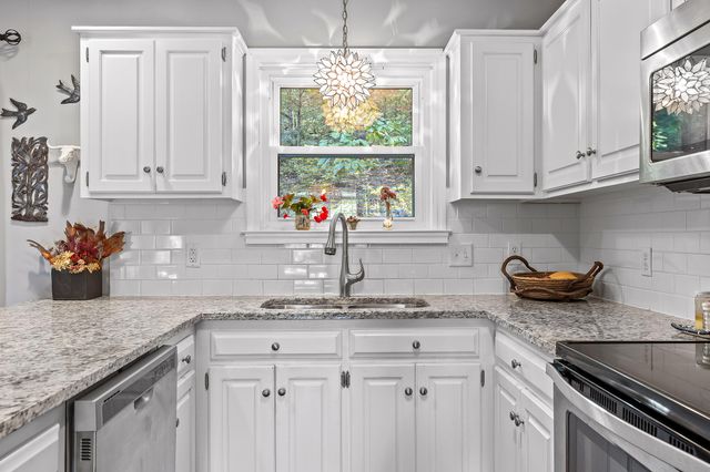 327 Cyndica Drive, Chattanooga, TN 37421