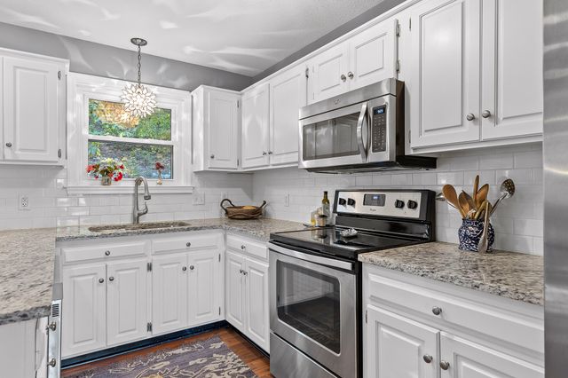 327 Cyndica Drive, Chattanooga, TN 37421