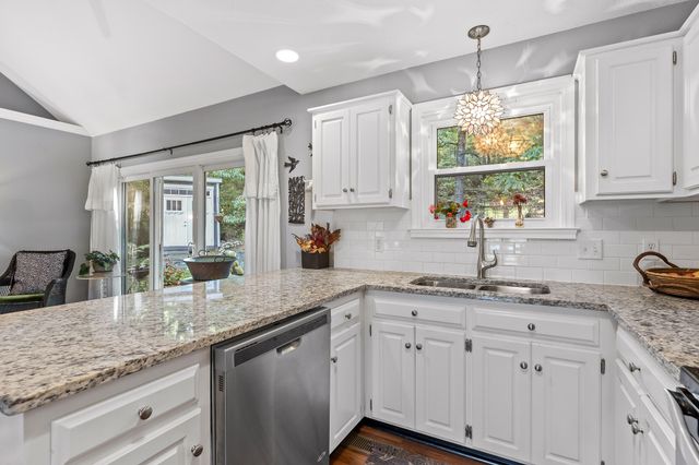 327 Cyndica Drive, Chattanooga, TN 37421