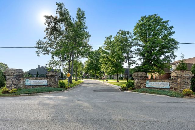 87 Garrison Dr, Mcminnville, TN 37110