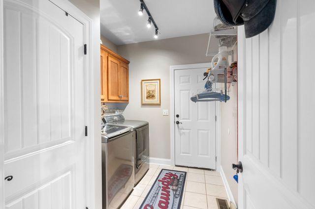 87 Garrison Dr, Mcminnville, TN 37110