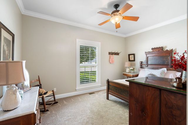 87 Garrison Dr, Mcminnville, TN 37110