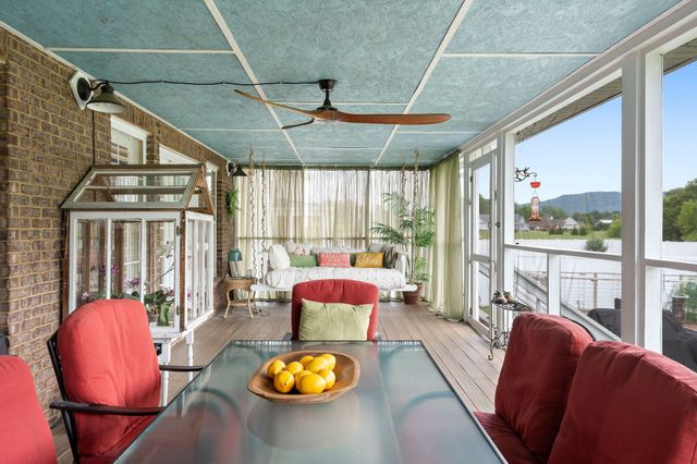 87 Garrison Dr, Mcminnville, TN 37110