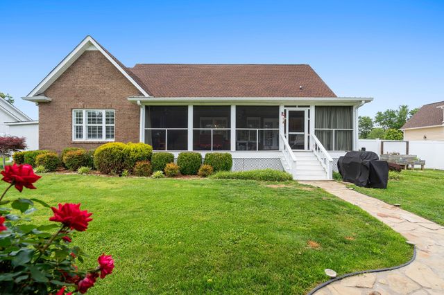 87 Garrison Dr, Mcminnville, TN 37110