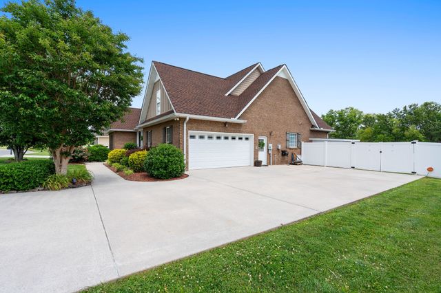 87 Garrison Dr, Mcminnville, TN 37110