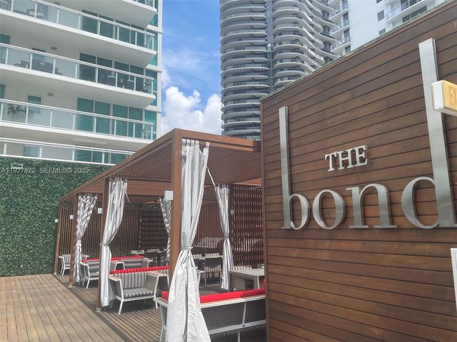 1080 Brickell Ave 1607, Miami, FL 33131