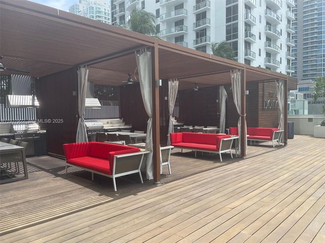 1080 Brickell Ave 1607, Miami, FL 33131