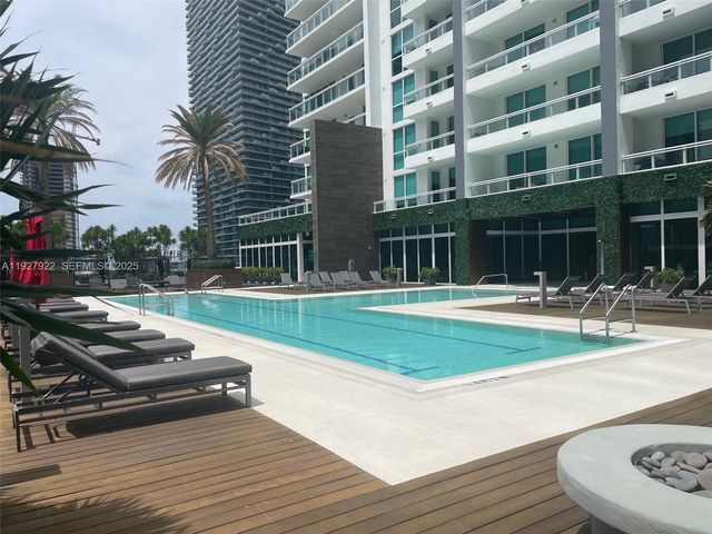1080 Brickell Ave 1607, Miami, FL 33131