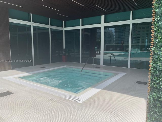 1080 Brickell Ave 1607, Miami, FL 33131