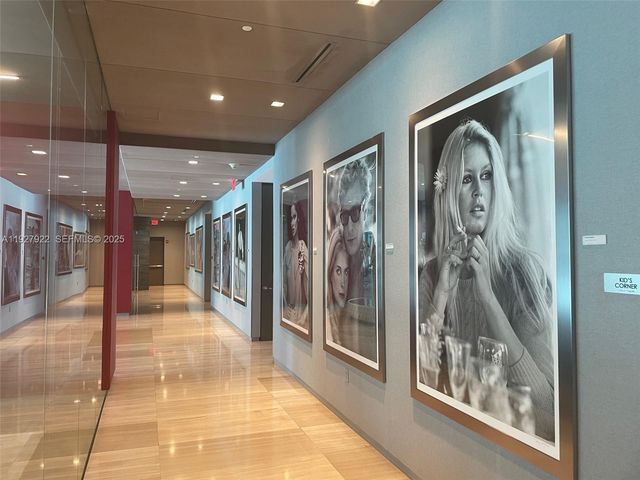 1080 Brickell Ave 1607, Miami, FL 33131