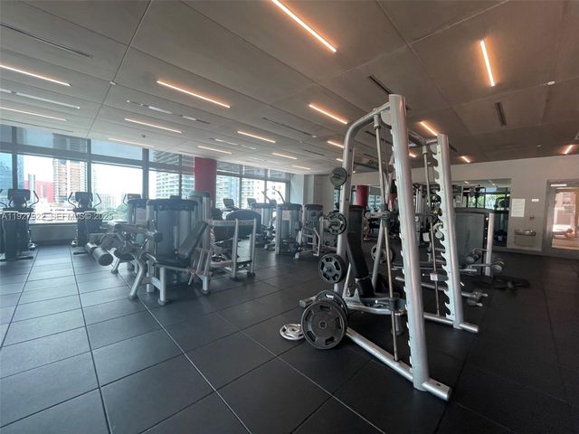 1080 Brickell Ave 1607, Miami, FL 33131