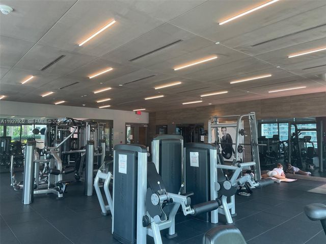 1080 Brickell Ave 1607, Miami, FL 33131