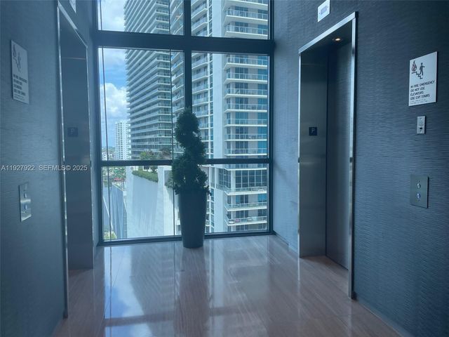 1080 Brickell Ave 1607, Miami, FL 33131
