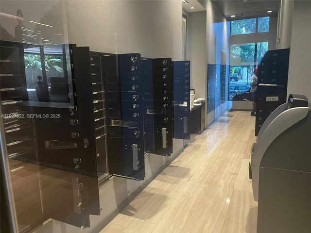 1080 Brickell Ave 1607, Miami, FL 33131