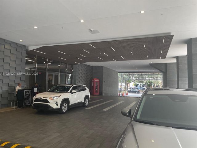 1080 Brickell Ave 1607, Miami, FL 33131