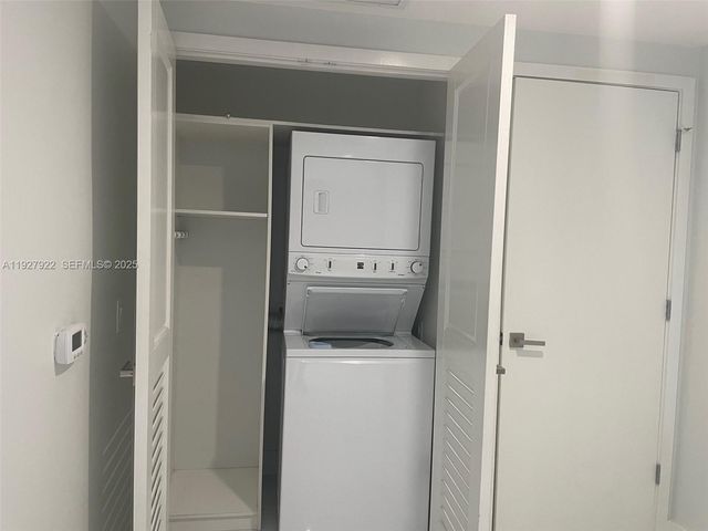 1080 Brickell Ave 1607, Miami, FL 33131