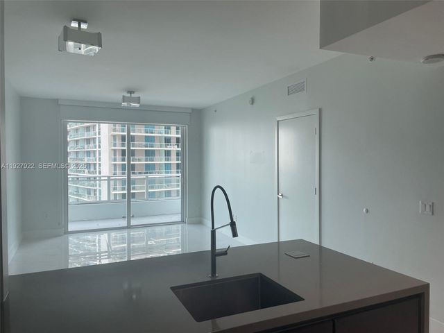 1080 Brickell Ave 1607, Miami, FL 33131