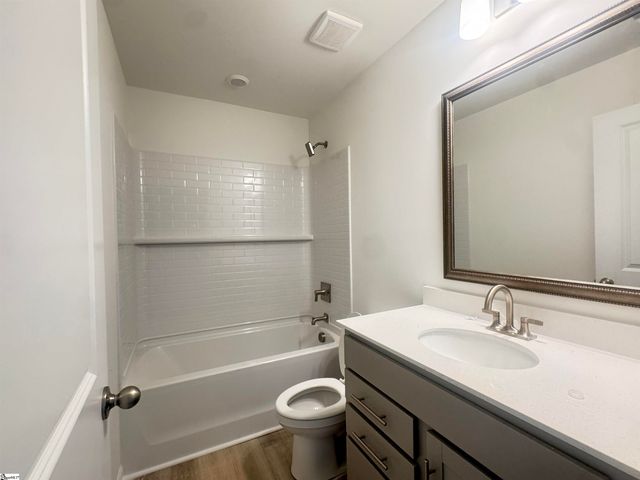 2049 Halton Oaks Drive, Spartanburg, SC 29303