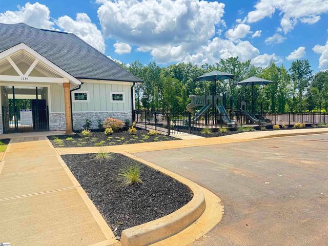 2049 Halton Oaks Drive, Spartanburg, SC 29303