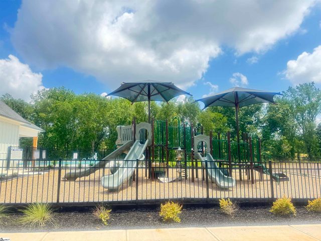2049 Halton Oaks Drive, Spartanburg, SC 29303