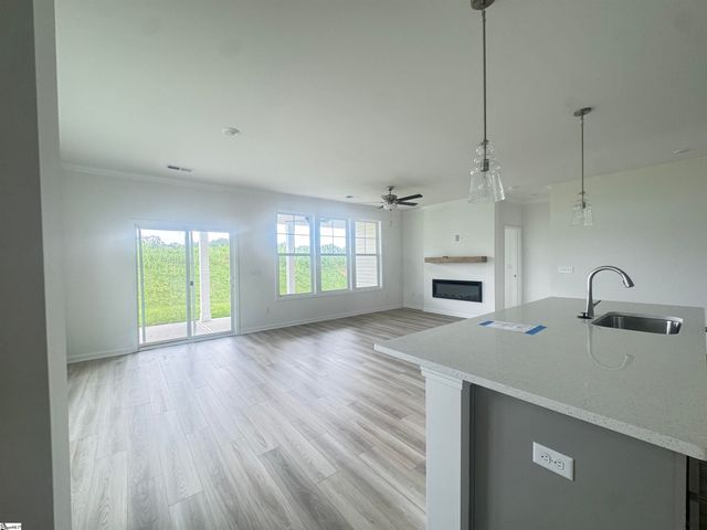 2049 Halton Oaks Drive, Spartanburg, SC 29303