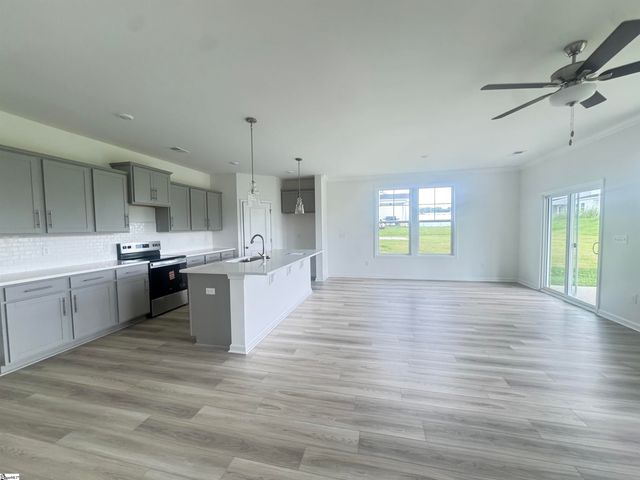 2049 Halton Oaks Drive, Spartanburg, SC 29303