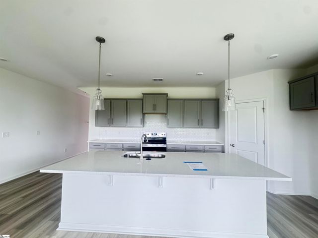 2049 Halton Oaks Drive, Spartanburg, SC 29303