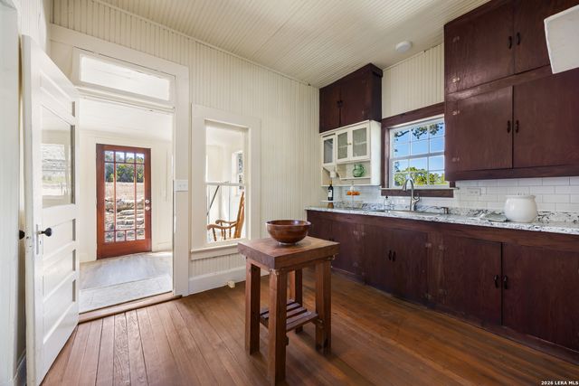 242 Model T, Blanco, TX 78606