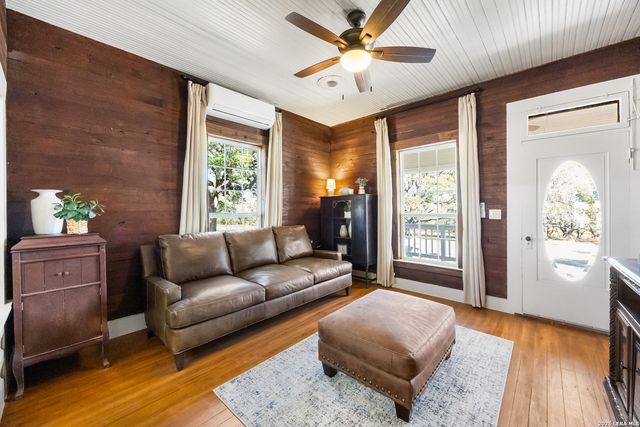 242 Model T, Blanco, TX 78606