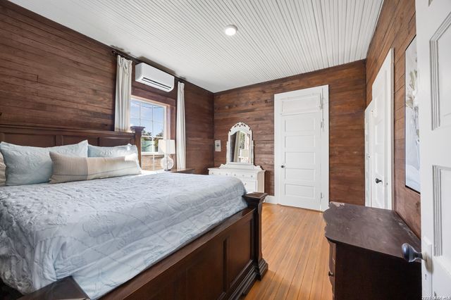 242 Model T, Blanco, TX 78606