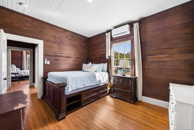 242 Model T, Blanco, TX 78606