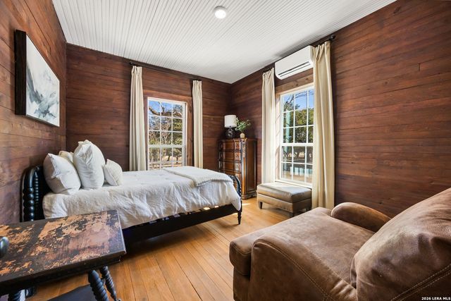 242 Model T, Blanco, TX 78606